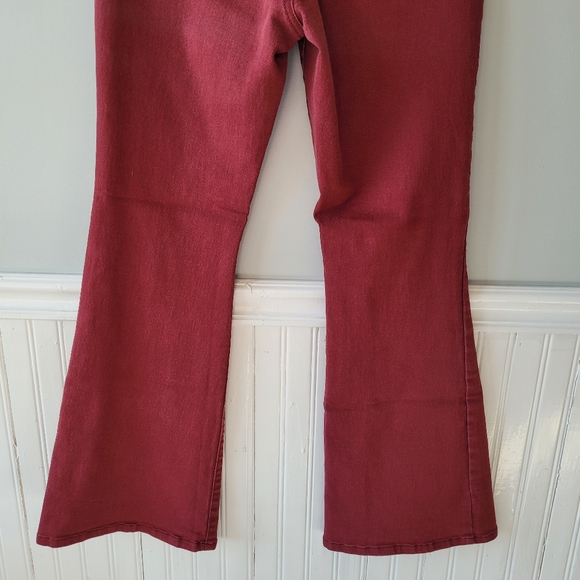 DG2 Burgundy Red Stretchy Mid Rise Super Flare Bell Bottom Jeans Size 6 - Picture 9 of 16
